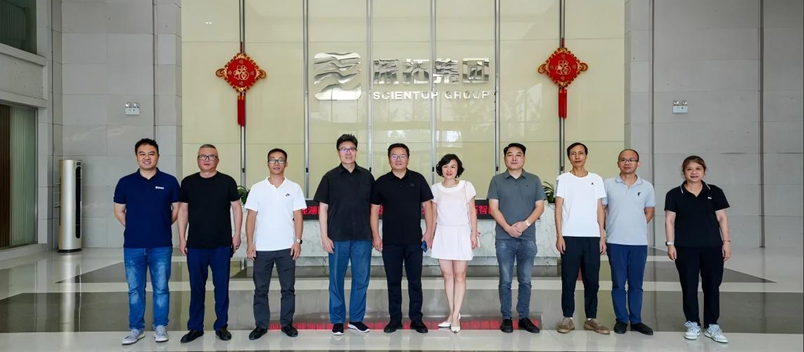 這套智能包裝產線出圈了！包裝企業來深拓智能考察智能包裝解決方案